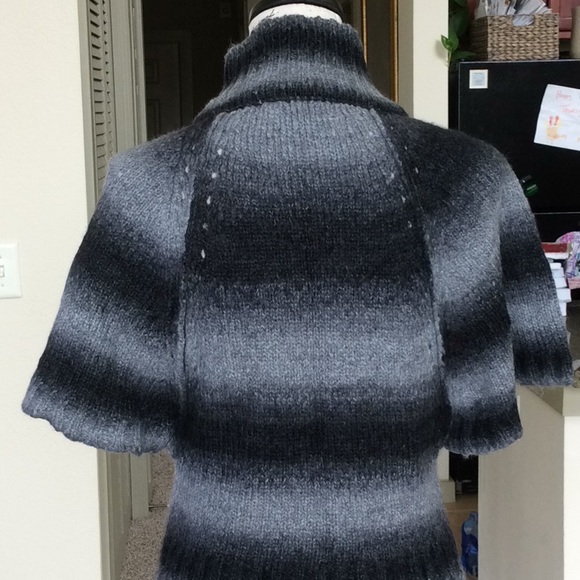 😍 Ombré Striped Sweater 😍 - Picture 4 of 7